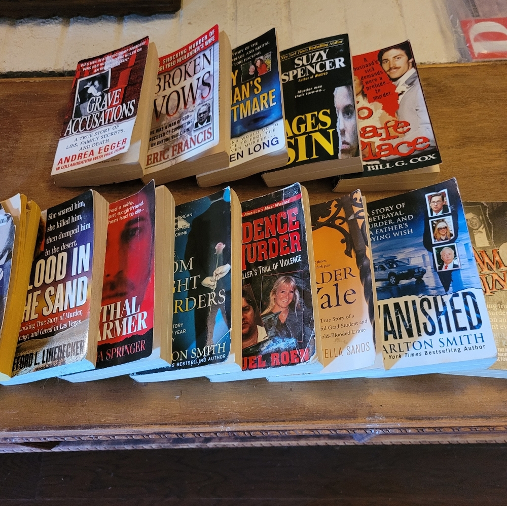 True Crime Books (13)